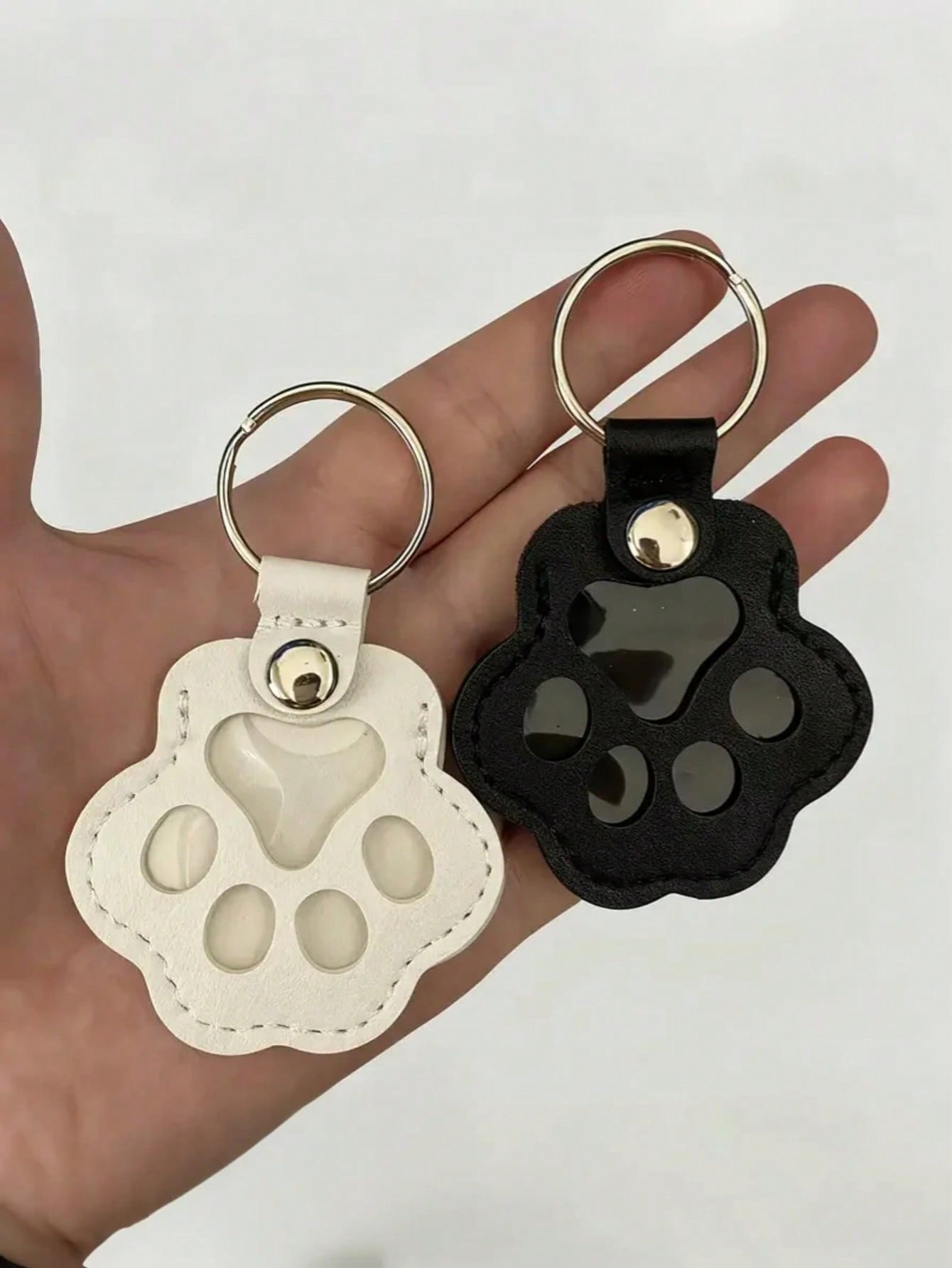 Custom PU Leather Pet Hair Keychain Keepsake Cat and Dog Hair Keychain Memorial Pet Hair Capsule Keychain Souvenir